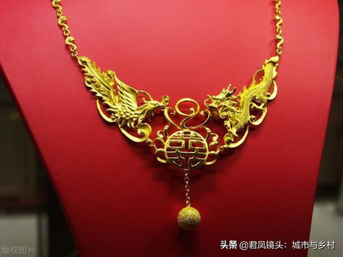 湖北宜昌珠寶首飾店 琳瑯滿目的黃金飾品與龍鳳呈祥美發飾品